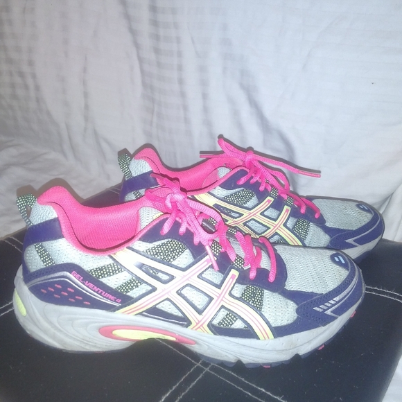 asics gel venture 4